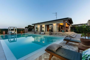 The Luxury Beach Villa with shared Swimming Pool, between Viareggio and Torre del Lago Puccini